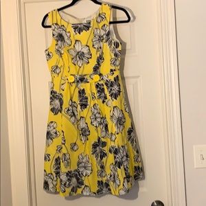 Robbie Bee petite yellow, and white floral dress